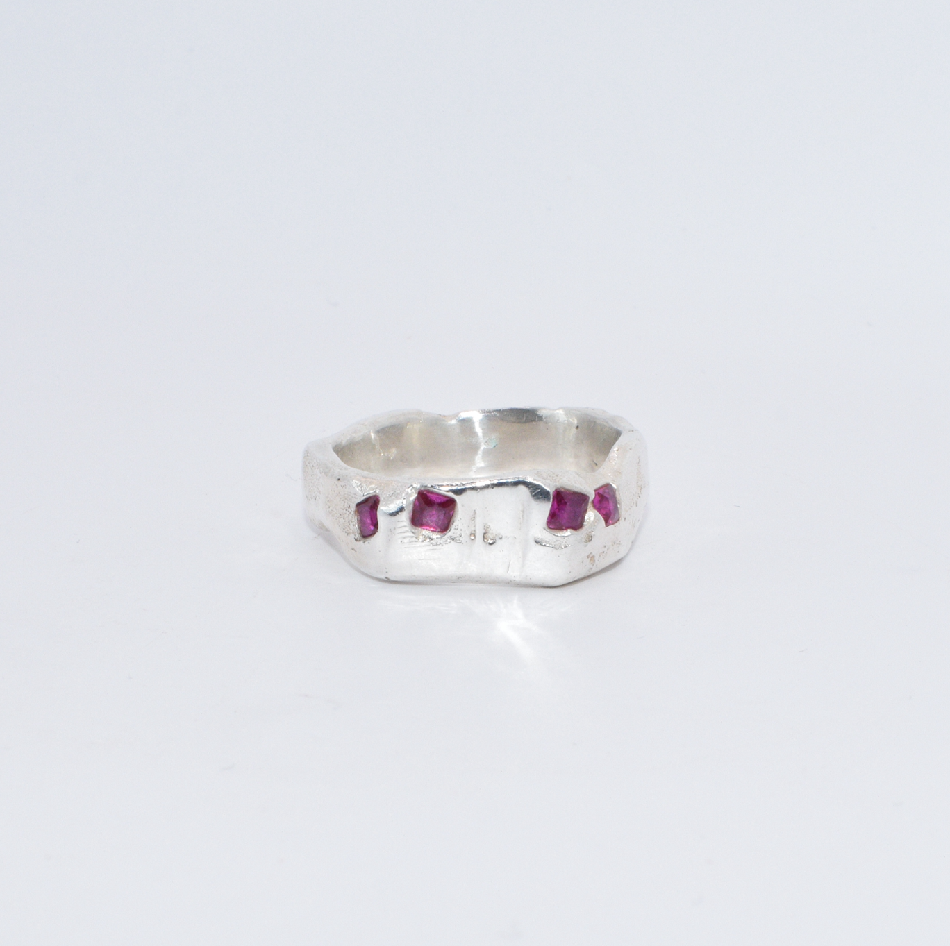 4 of Diamonds Ring