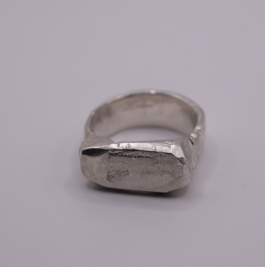 Obelisk Signet
