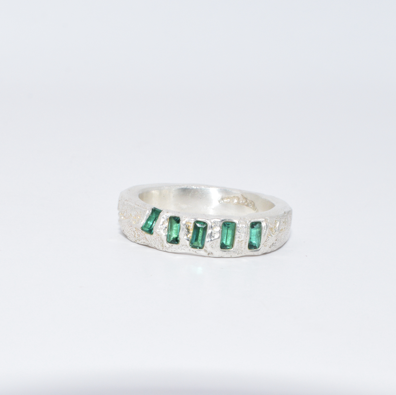 emerald and silver ring